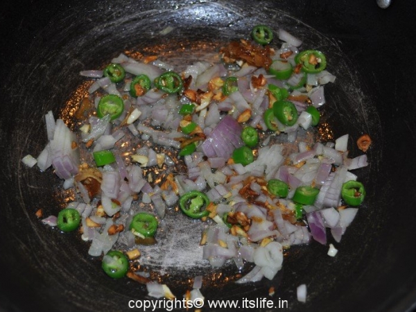 Vegetable balls in hot garlic sauce